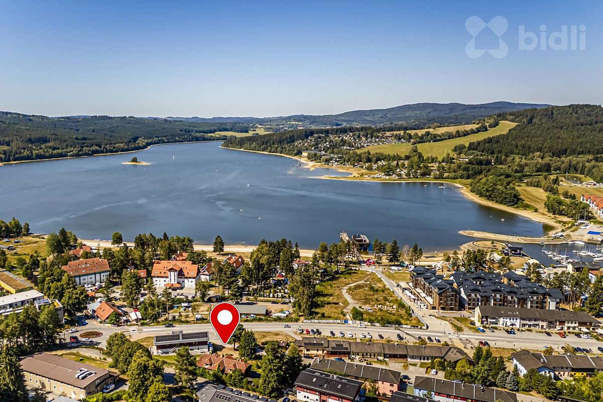 Prodej rodinného domu 280 m², pozemek 1170 m² – fotografie 2