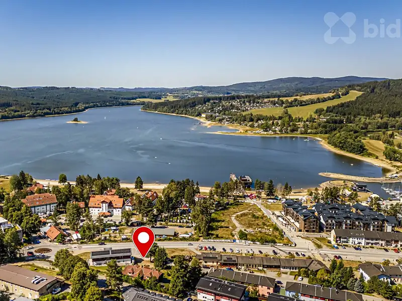 Prodej rodinného domu 280 m², pozemek 1170 m², Lipno nad Vltavou – náhled fotky 2