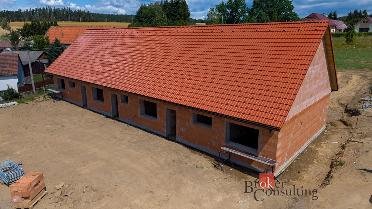 Prodej rodinného domu 109 m², pozemek 864 m² – fotografie 3