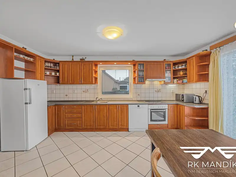 Prodej rodinného domu 212 m², pozemek 617 m², Nová Ves – náhled fotky 3