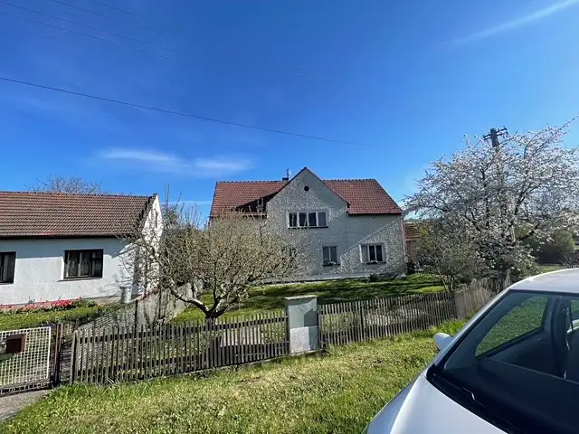 Prodej rodinného domu 237 m², pozemek 250 m², Dzbel – náhled fotky 2