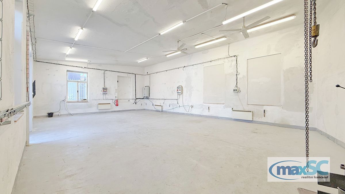 Pronájem skladového prostoru 317 m² – fotografie 3