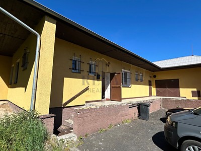Prodej komerčního prostoru, 435 m² (2 z 13)