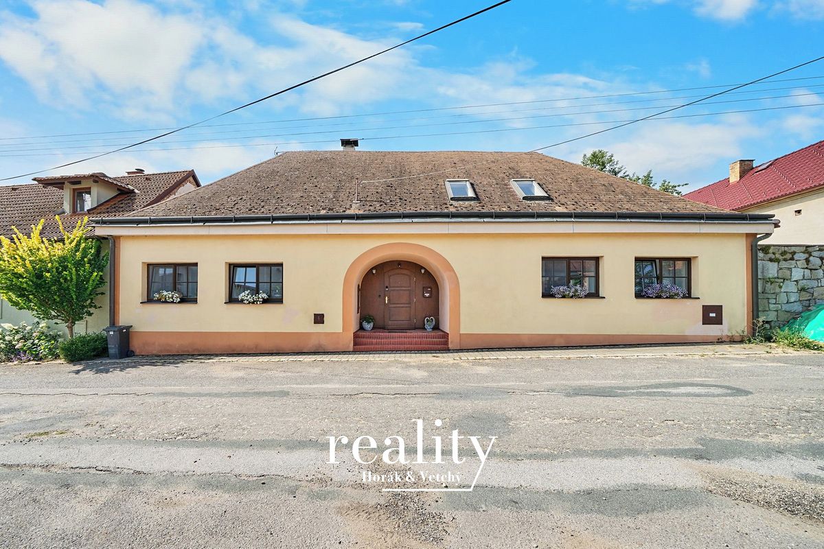 Prodej rodinného domu 235 m², pozemek 1280 m² – fotografie 5