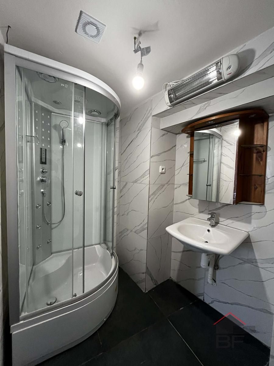 Pronájem bytu 1+kk 25 m² – fotografie 2