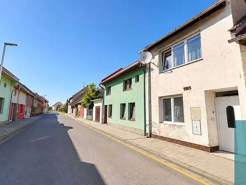Prodej rodinného domu 180 m², pozemek 254 m², Kojetín – náhled fotky 2