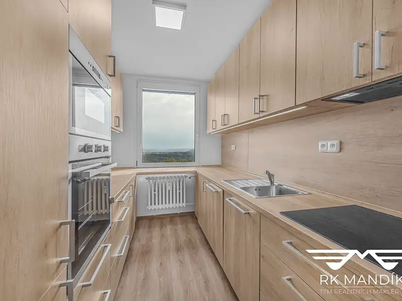Pronájem bytu 3+1 63 m², Praha – náhled fotky 1