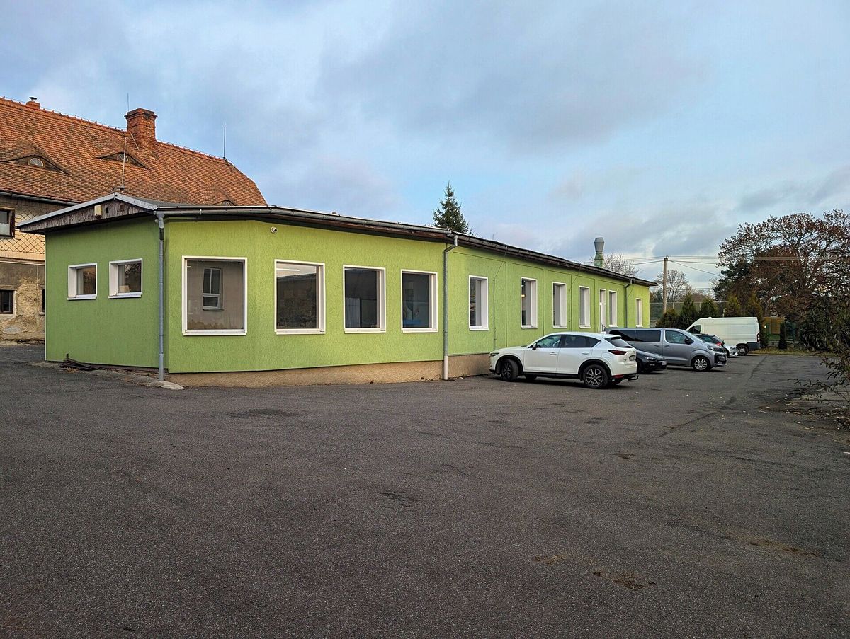 Prodej skladového prostoru 2000 m² – fotografie 3
