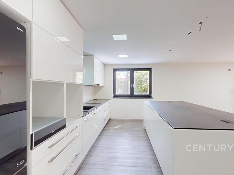 Prodej domu, 319 m² (48 z 73)