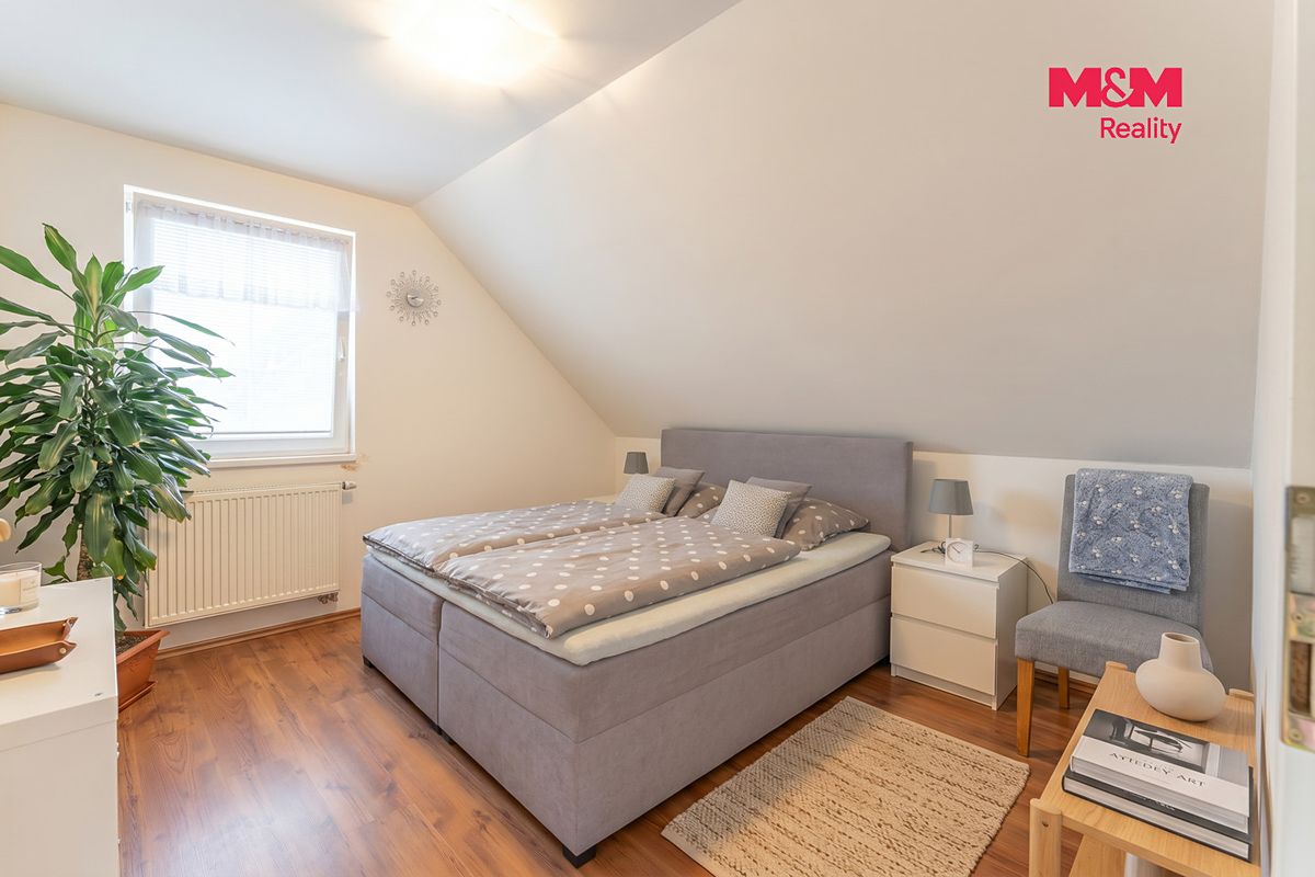 Pronájem rodinného domu 128 m², pozemek 714 m² – fotografie 3