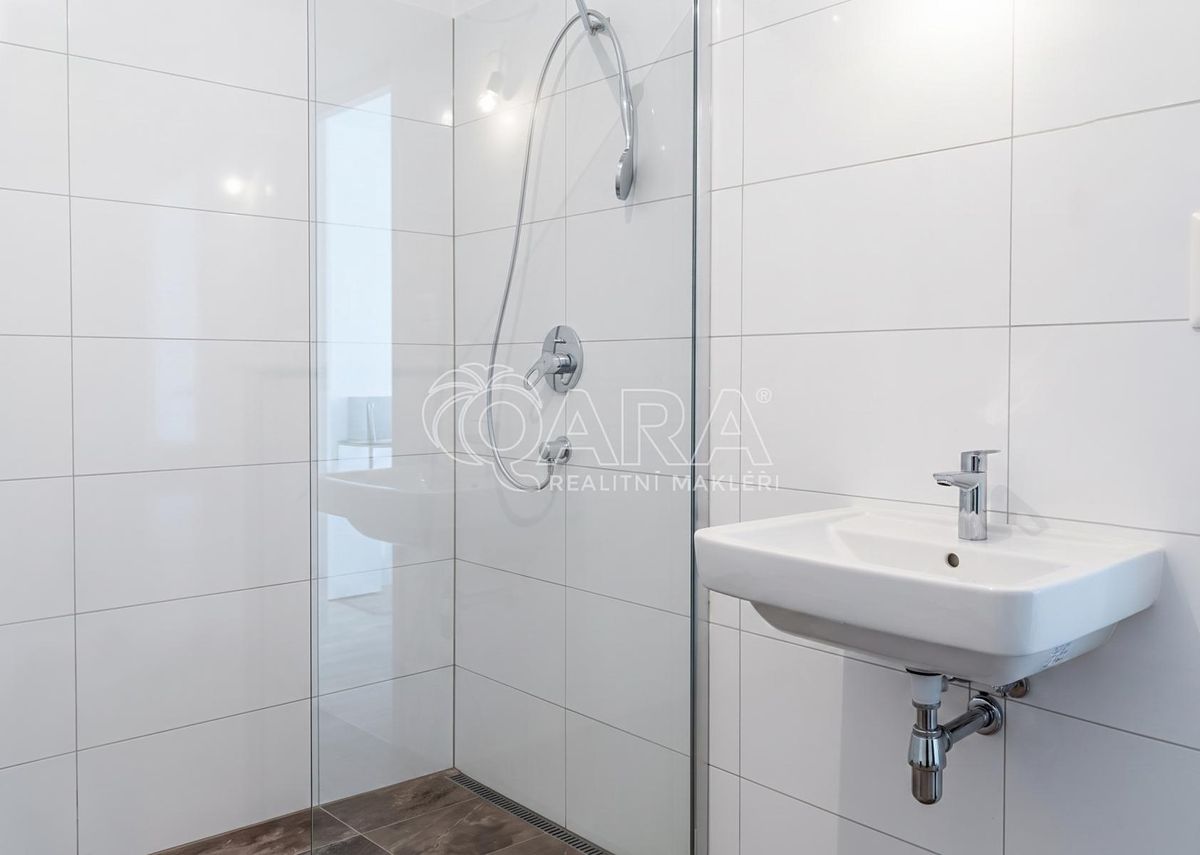 Pronájem bytu 2+kk 49 m² – fotografie 4
