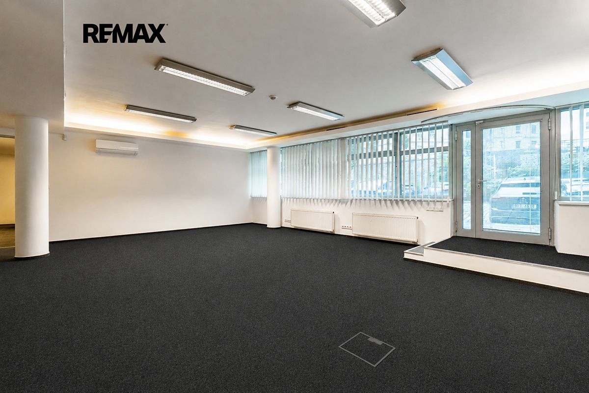 Pronájem kanceláře 103 m², Praha – fotka 1 z 3