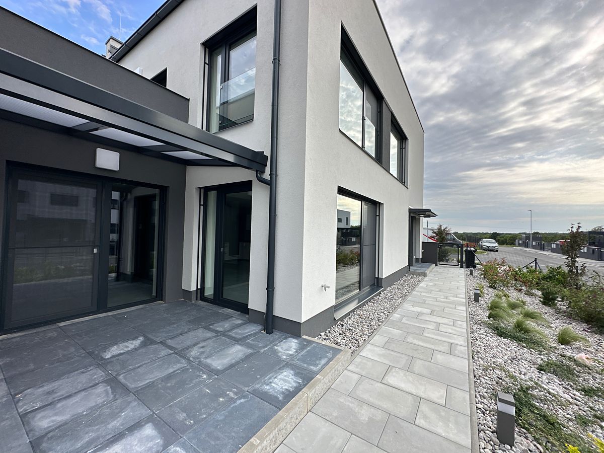 Pronájem bytu 3+kk 75 m² – fotografie 4