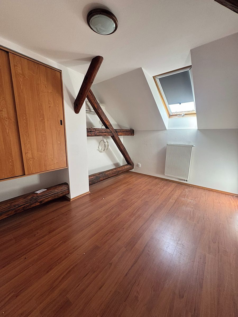 Pronájem bytu 2+1 62 m² – fotografie 3