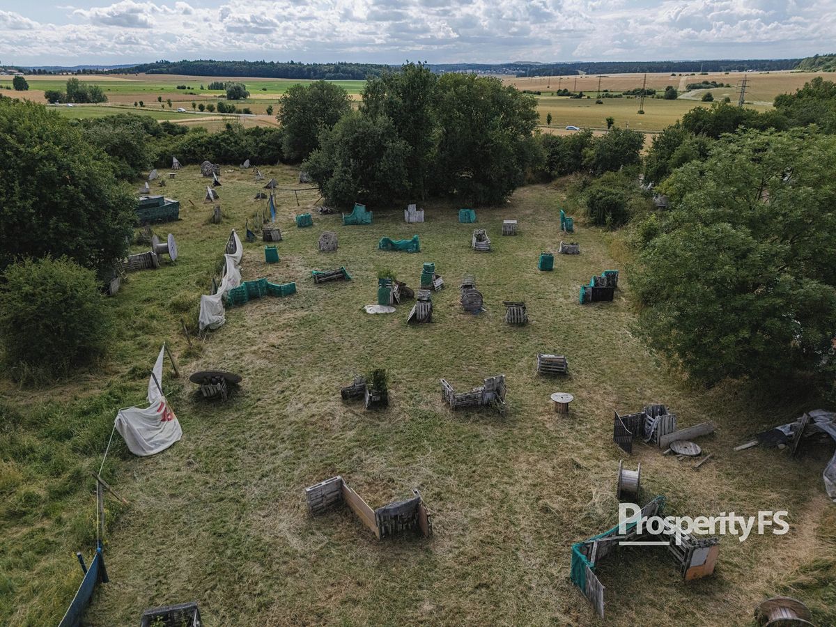 Prodej komerčního pozemku 16033 m² – fotografie 2