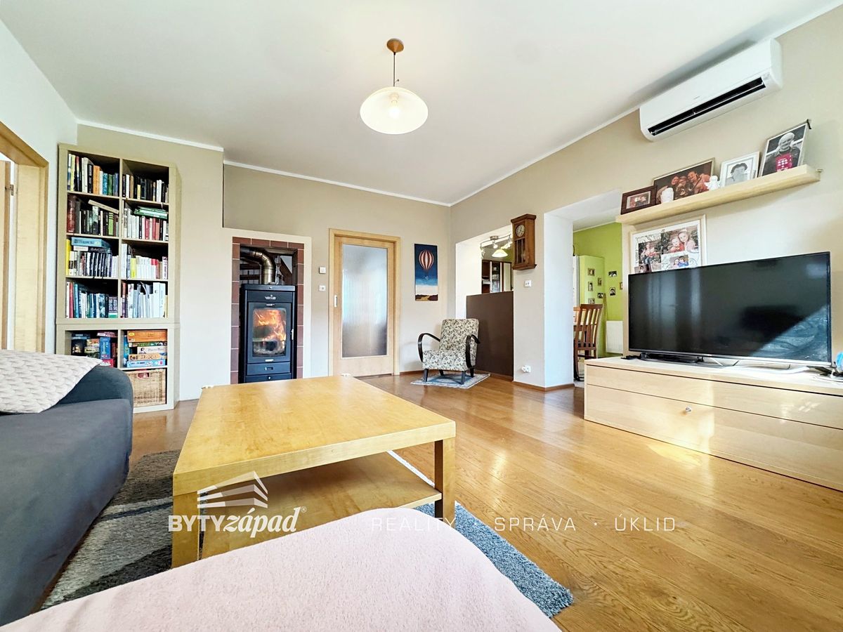 Prodej rodinného domu 180 m², pozemek 570 m² – fotografie 4