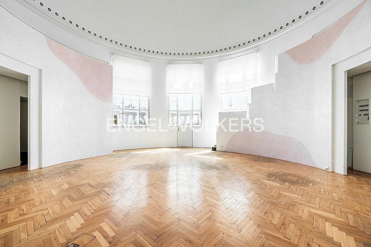 Pronájem kanceláře 231 m²