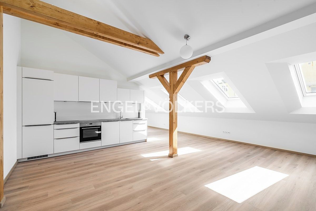Pronájem bytu 3+kk 91 m²