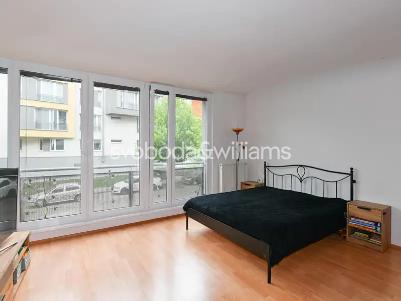 Prodej bytu 1+kk 35 m², Praha – náhled fotky 1
