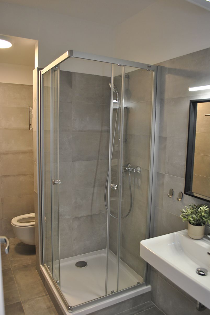 Pronájem bytu 1+kk 28 m² – fotografie 3