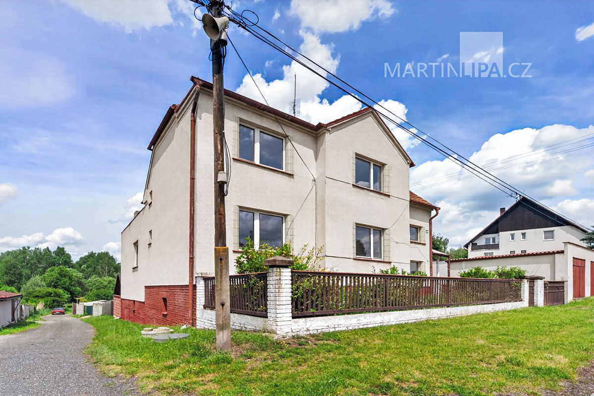Prodej rodinného domu 274 m², pozemek 1290 m² – fotografie 3