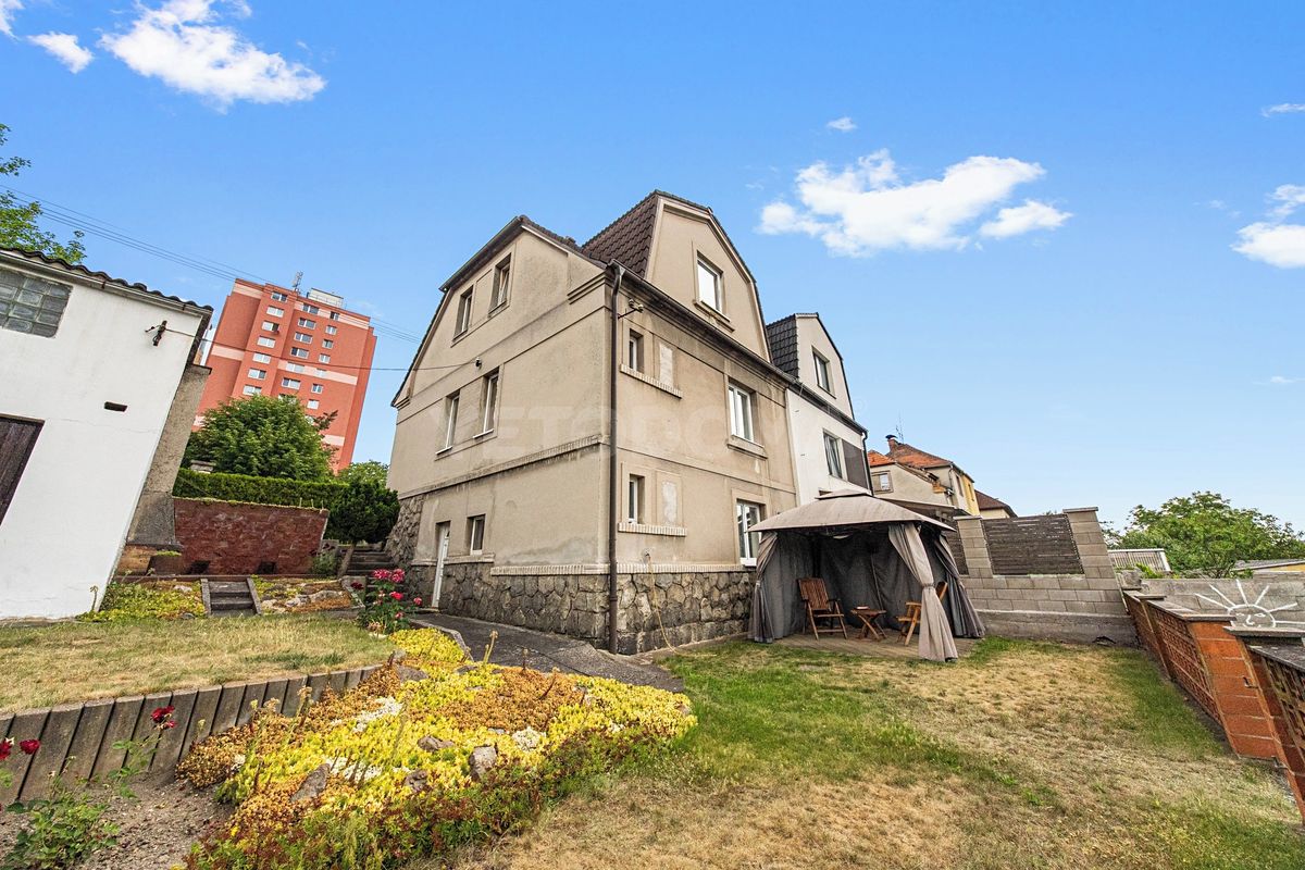 Prodej rodinného domu 176 m², pozemek 466 m²