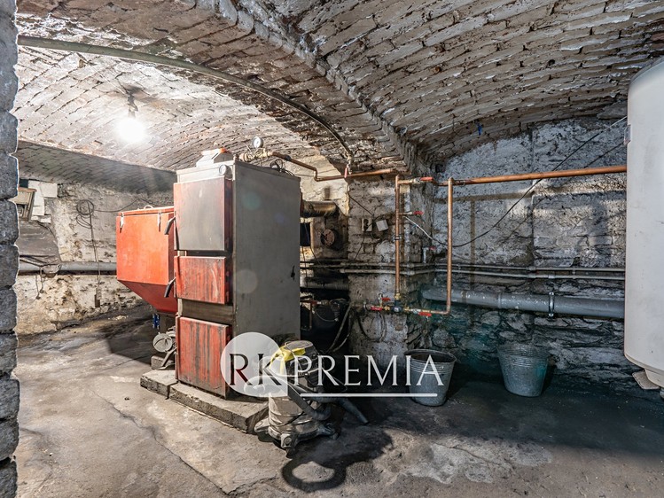 Будинок на продаж, 430 м² (44 з 44)
