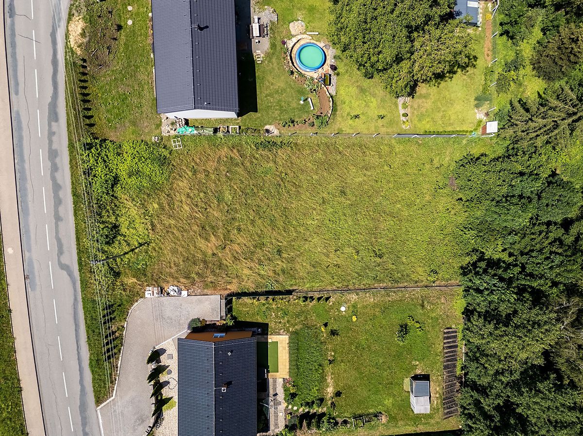 Prodej stavebního pozemku 1050 m² – fotografie 2