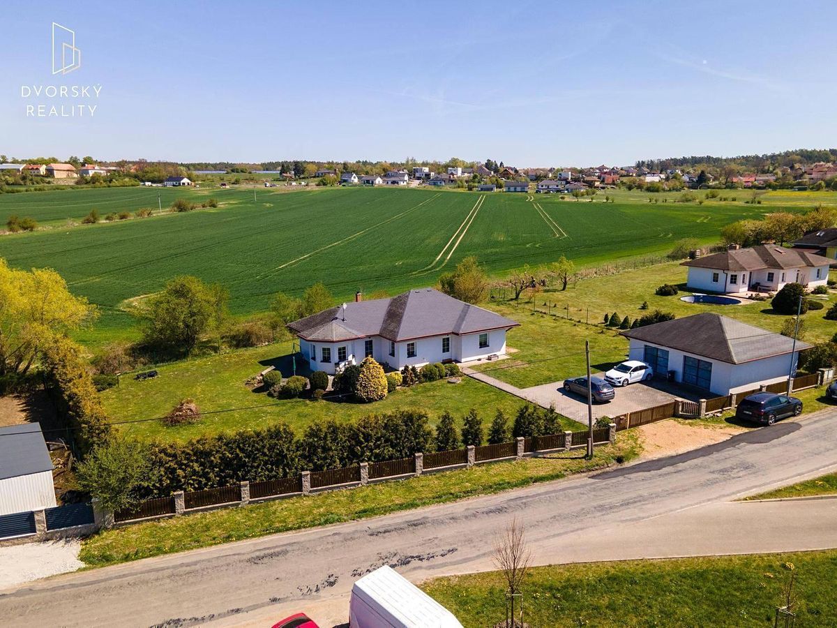 Prodej rodinného domu 174 m², pozemek 2000 m² – fotografie 2