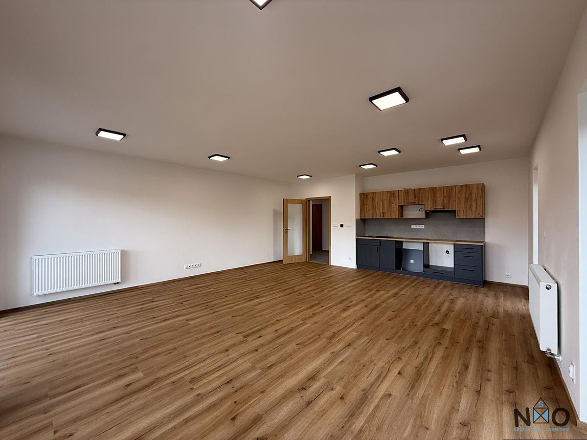 Pronájem bytu 2+kk 73 m² – fotografie 3