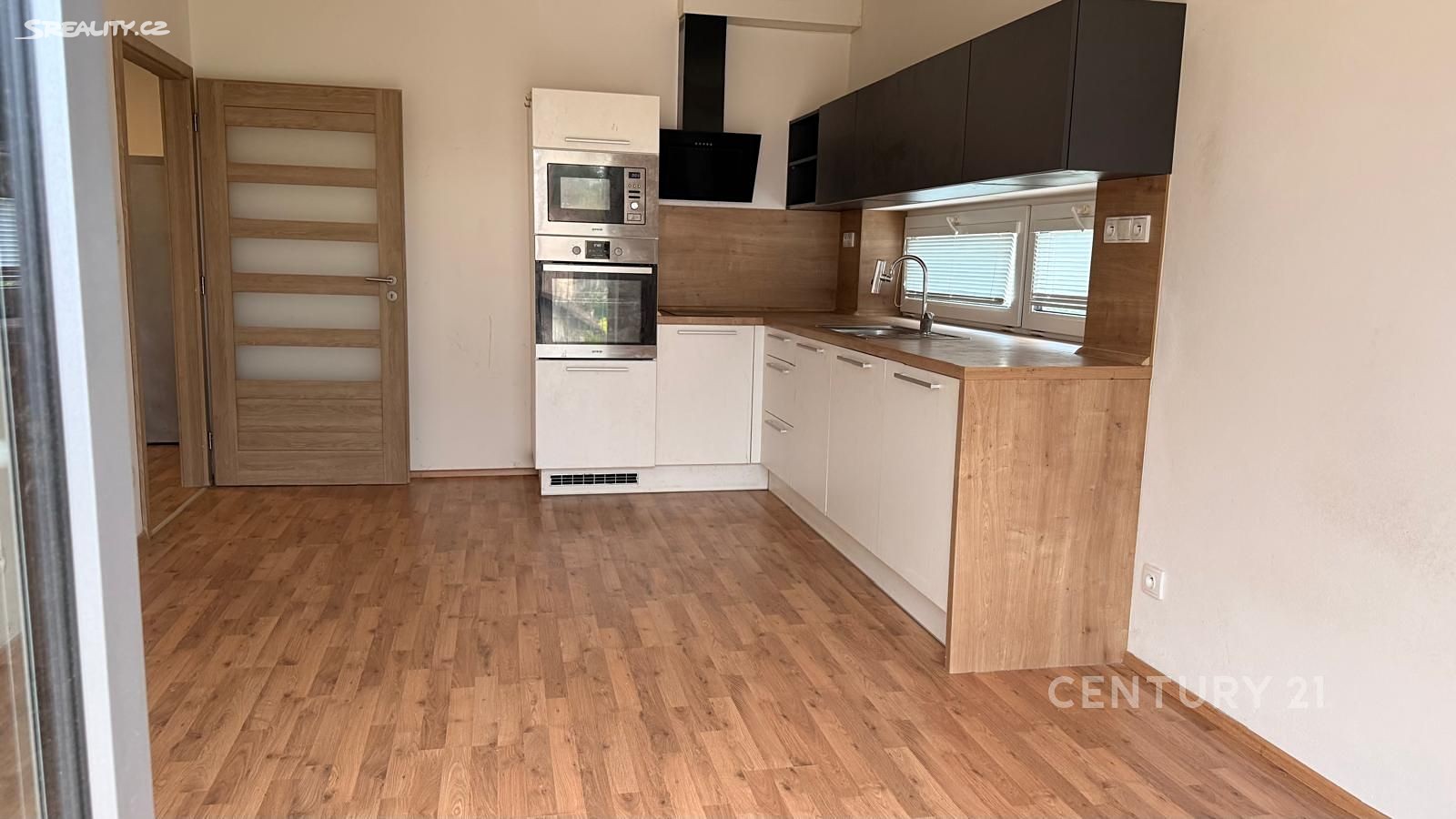 Pronájem bytu 2+kk 43 m²