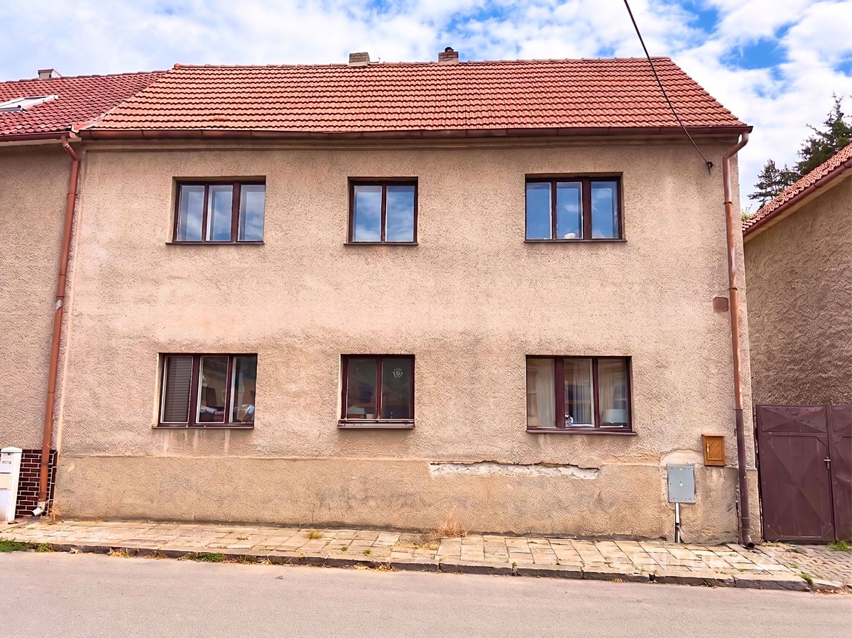 Prodej rodinného domu 118 m², pozemek 768 m² – fotografie 3
