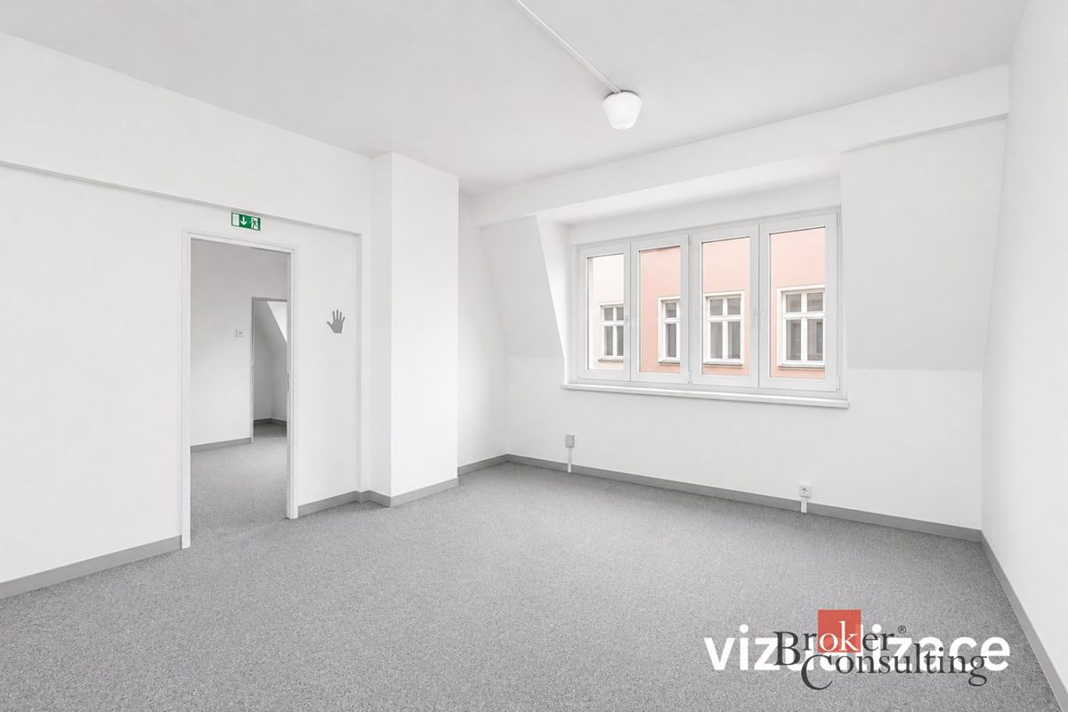 Prodej komerční nemovitosti 145 m² – fotografie 2