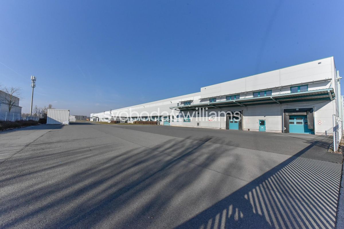 Pronájem výrobní haly, prostoru 20500 m² – fotografie 3
