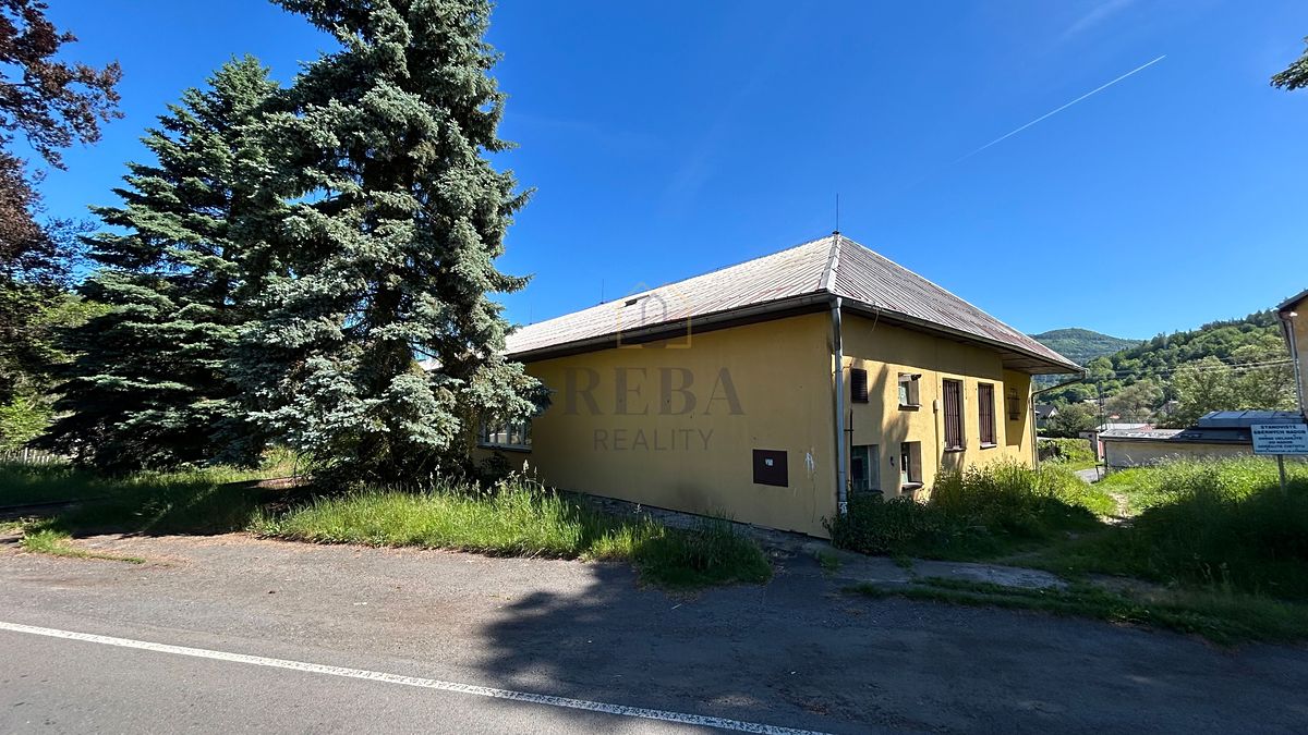 Prodej výrobní haly, prostoru 435 m²