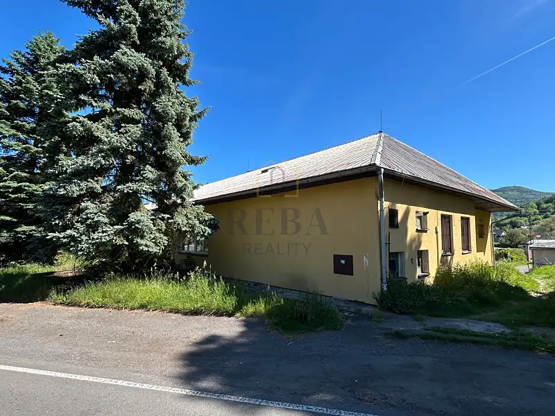 Prodej výrobní haly, prostoru 435 m², Vojkovice – náhled fotky 1