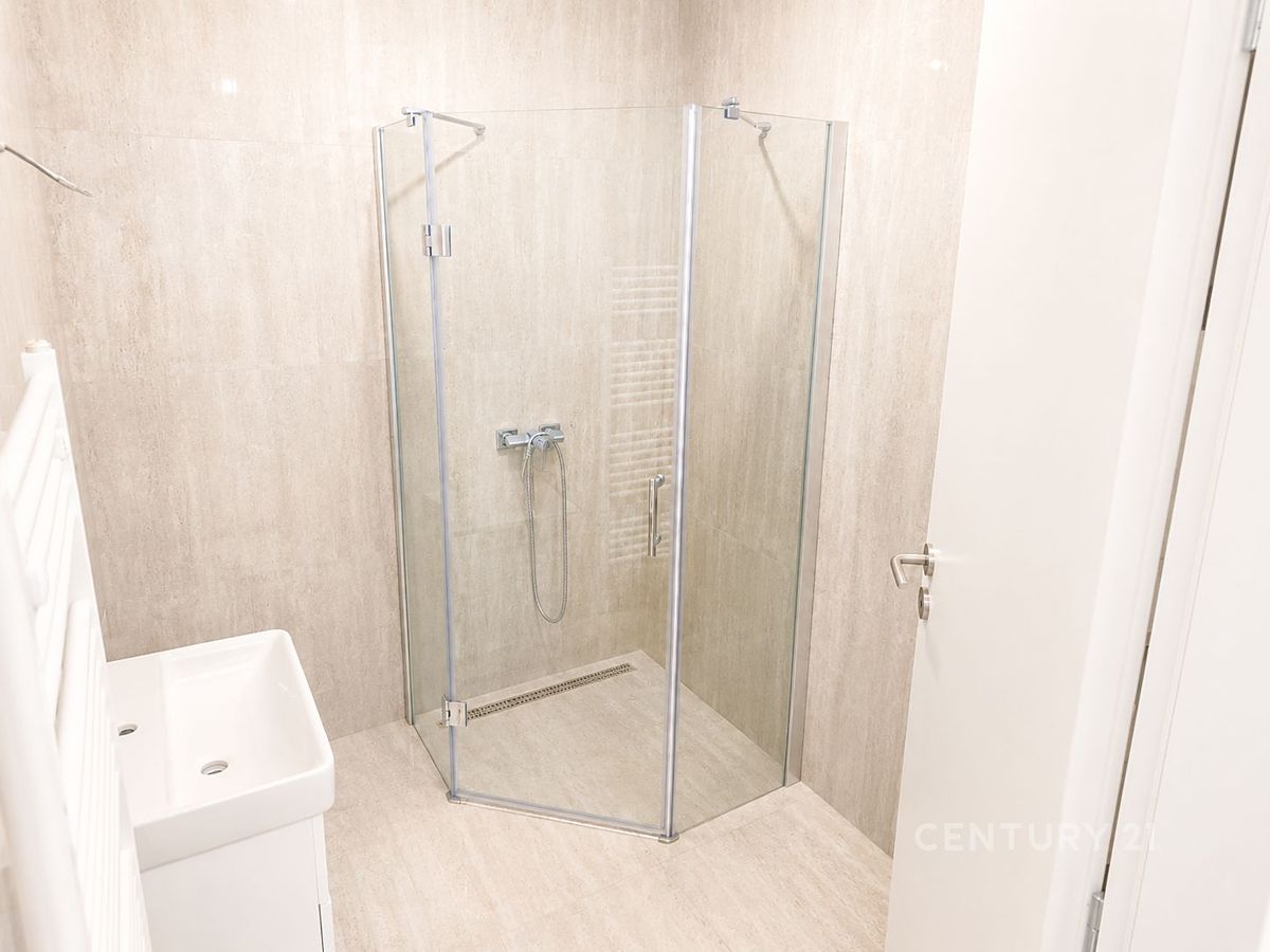 Pronájem bytu 2+kk 50 m² – fotografie 5