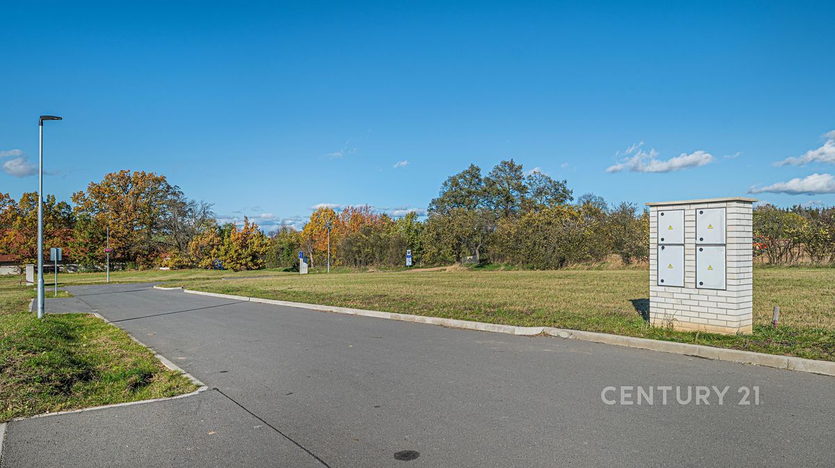 Prodej stavebního pozemku 1108 m² – fotografie 3