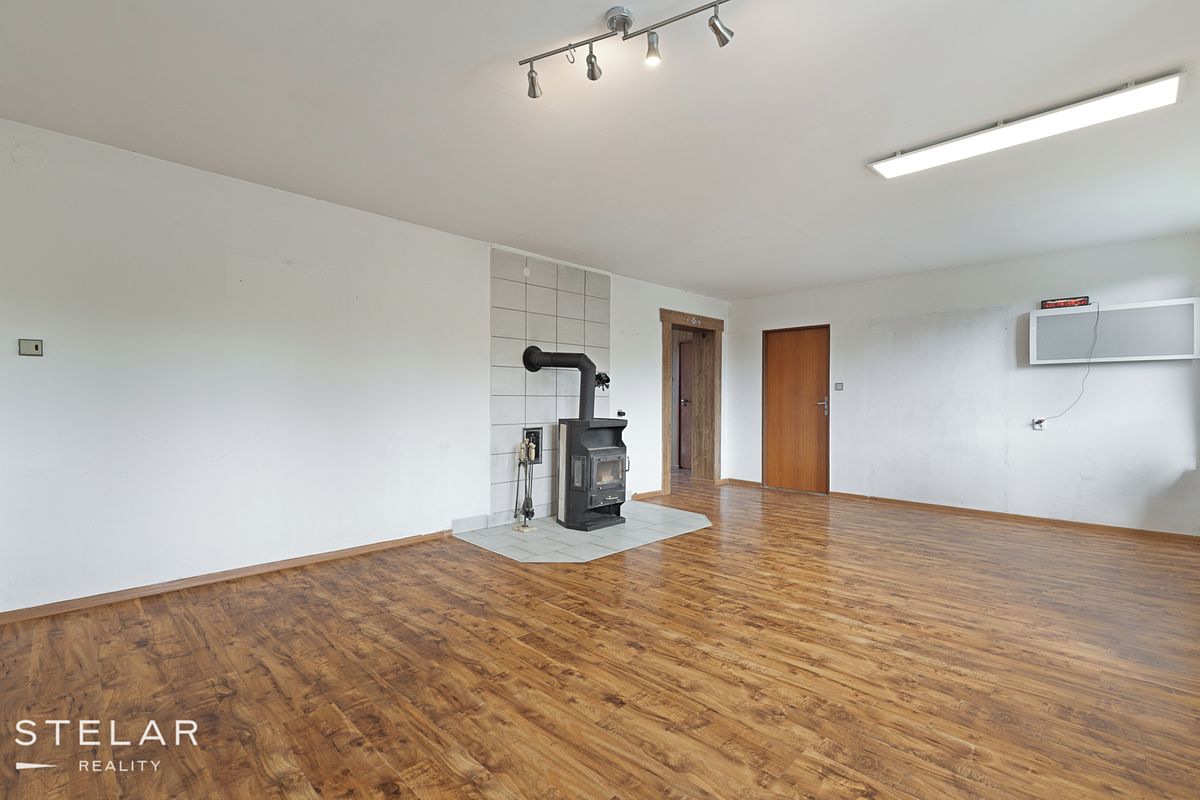 Prodej rodinného domu 300 m², pozemek 1000 m² – fotografie 5