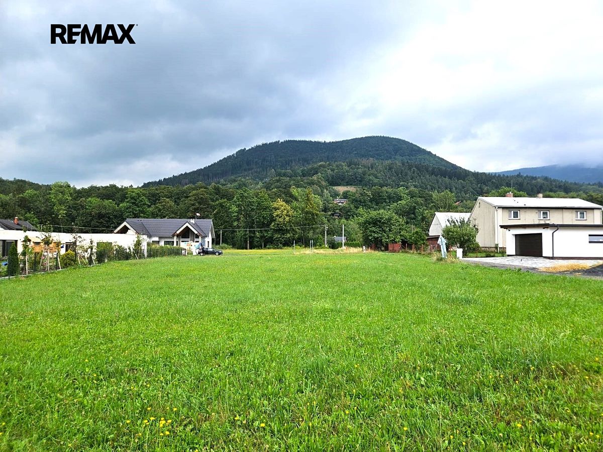 Prodej stavebního pozemku 2158 m² – fotografie 2