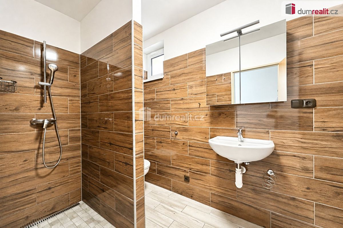 Pronájem bytu 2+1 38 m² – fotografie 2