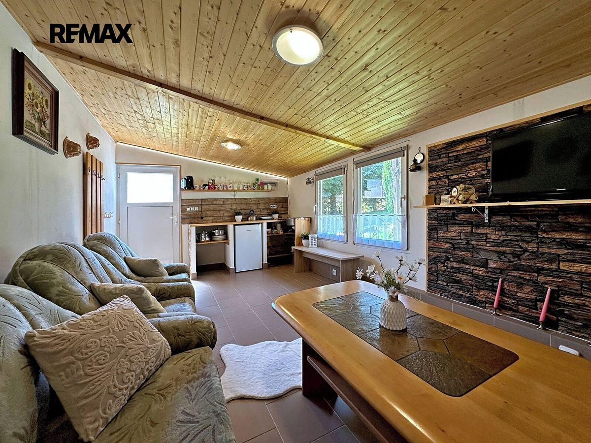 Prodej chaty 16 m², pozemek 34 m² – fotografie 2