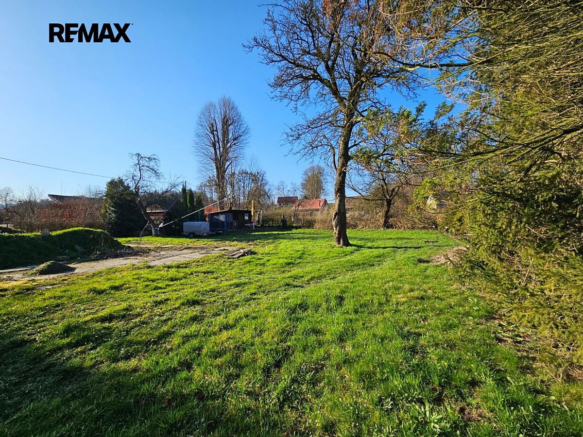 Prodej stavebního pozemku 845 m²