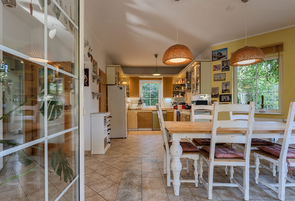 Prodej rodinného domu 186 m², pozemek 859 m² – fotografie 4