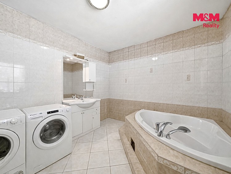 Prodej domu, 302 m² (24 z 30)