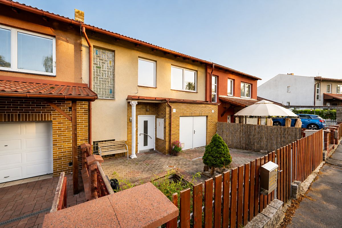 Prodej rodinného domu 210 m², pozemek 405 m²