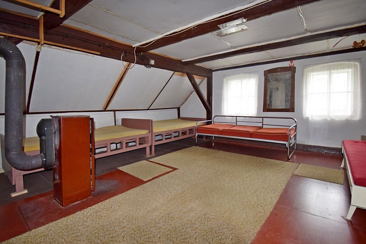 Prodej rodinného domu 100 m², pozemek 1222 m² – fotografie 4