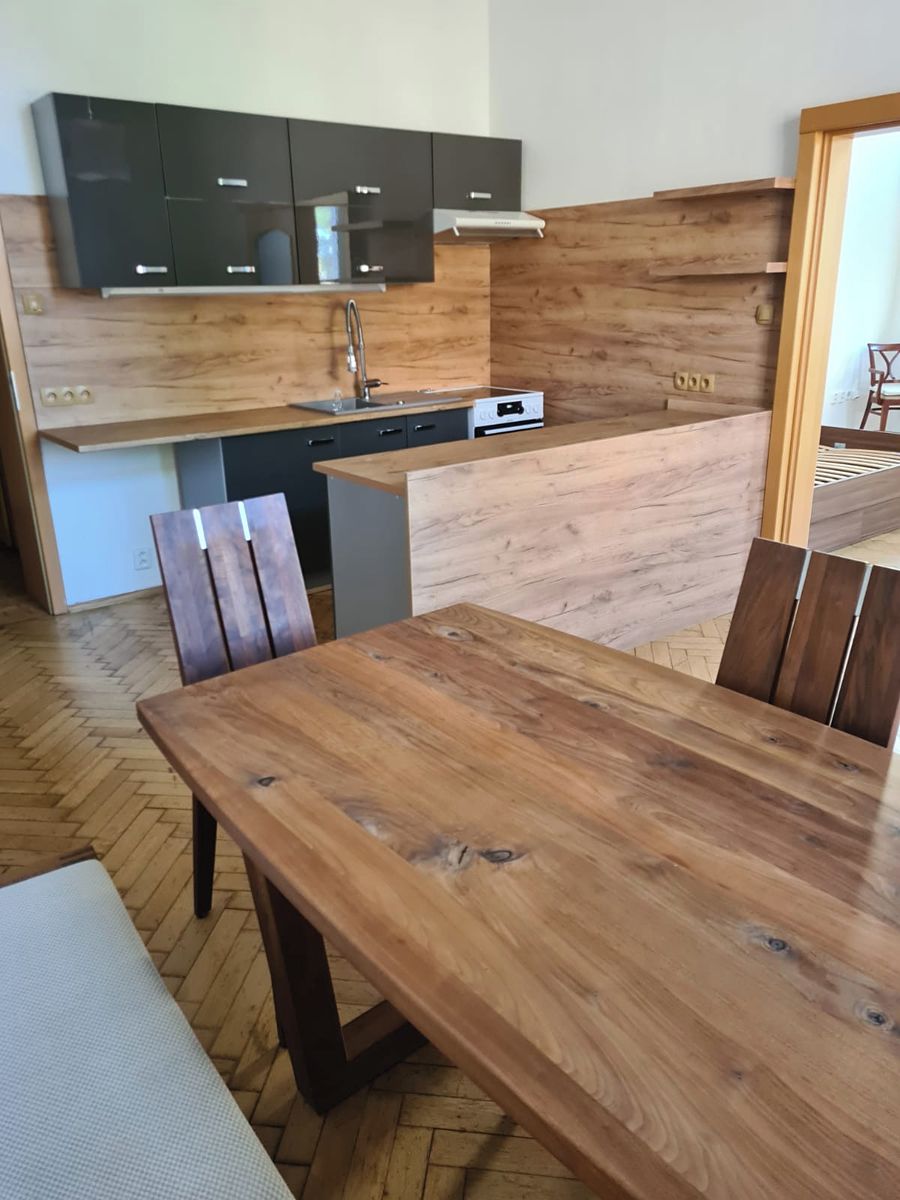 Pronájem bytu 2+kk 55 m² – fotografie 2