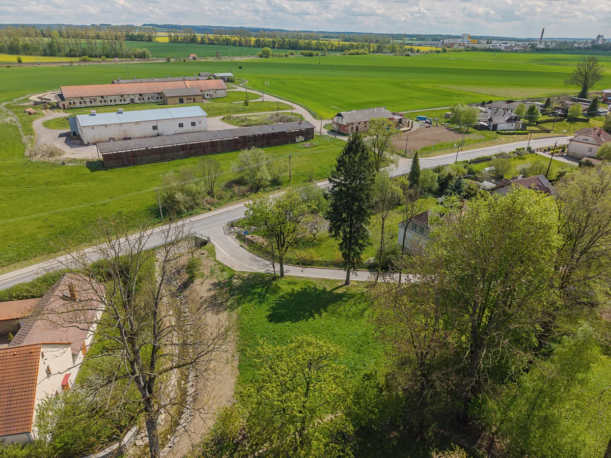 Prodej stavebního pozemku 1176 m²