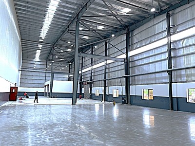Gewerbefläche zum Kauf, 1.200 m² (2 von 19)